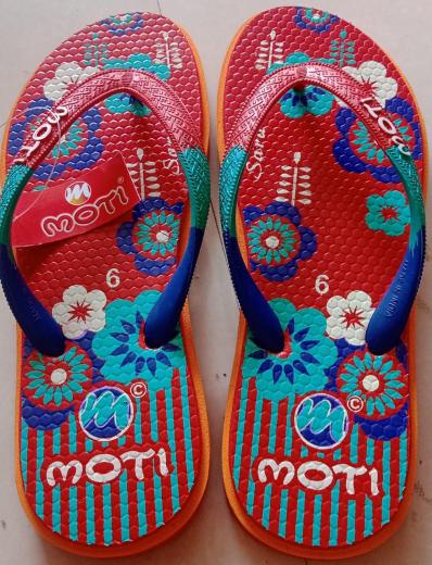 Sara Ladies Chapal thumbnail 1