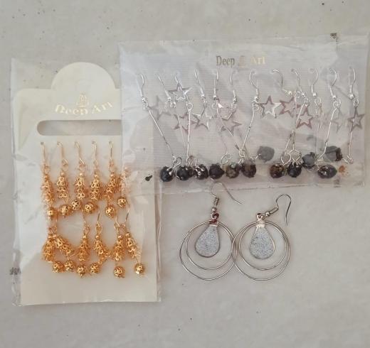 Earring thumbnail 1